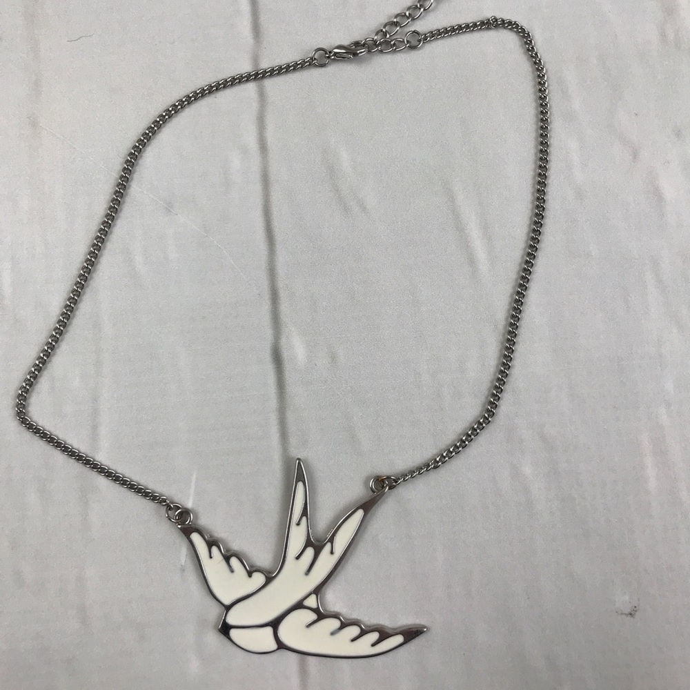 ❗️LAST CHANCE❗️ White sparrow necklace